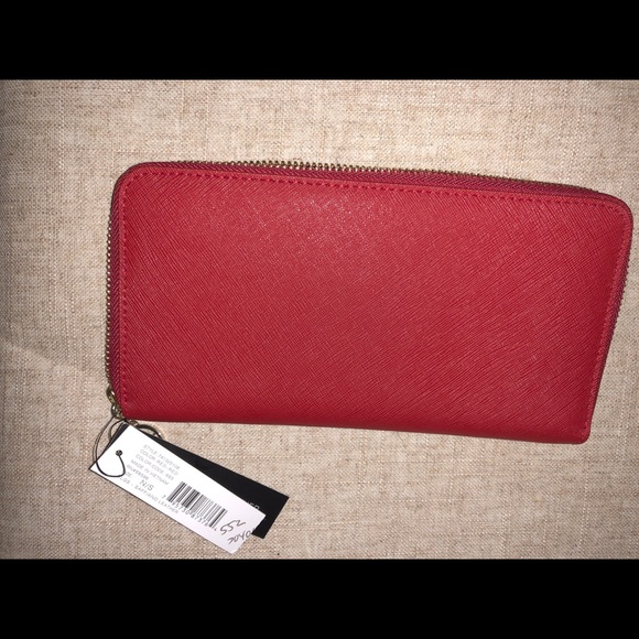 Brand new DKNY red leather wallet - Picture 3 of 4